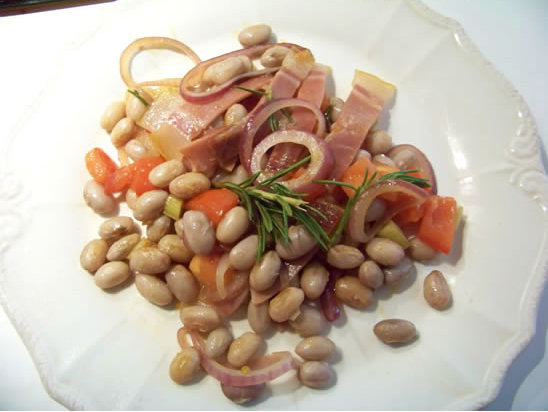 Haricots mi-secs au serrano