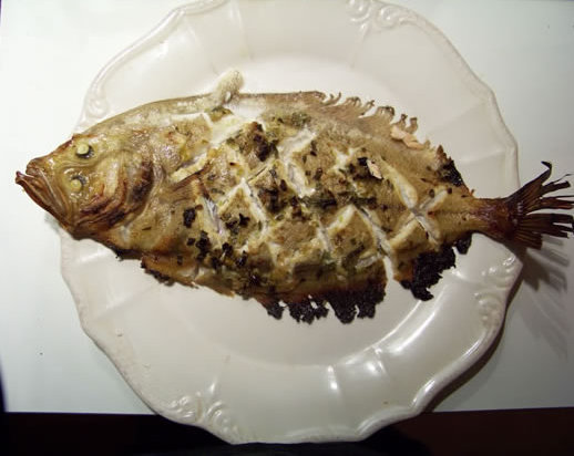 limande grillée marinée aux oranges amères et aux épices