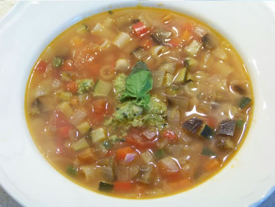 Minestrone : la soupe de légumes au pesto – la recette