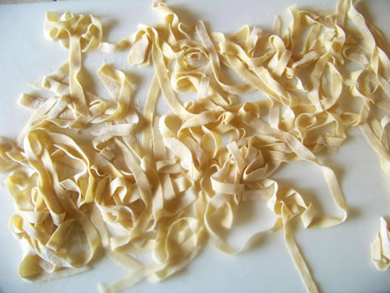pâtes fraîches aux oeufs