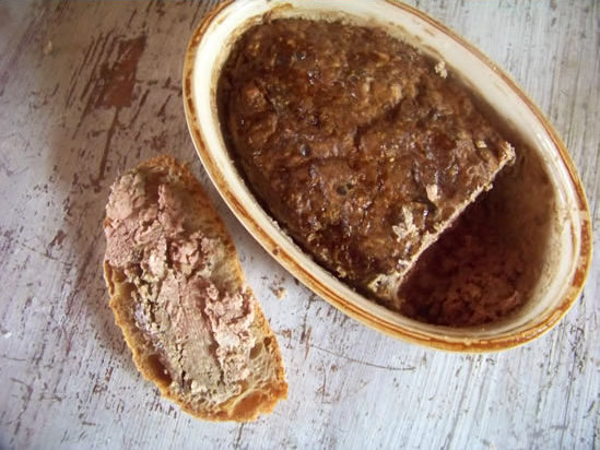Terrine de foies de volailles aux champignons