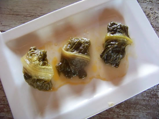 Yabrak – feuilles de romaines farcies à la viande