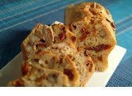 recette de Cake au thon,amandes et tomates confites
