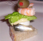recette de pinchos oeuf crevette anchois salade