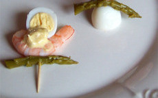 recette de pinchos oeuf crevette asperge
