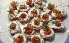 recette de Bouchées roquefort tomate basillic