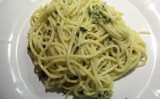 recette de pesto au basilic et aux noix