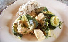 recette de Sauté de poulet aux courgettes, aneth, carvi et crème d’amandes
