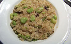 recette de risotto aux fèves fraîches et aux tomates séchées