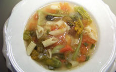 recette de soupe de légumes aux fleurs de courgette