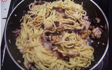 recette de spaghetti à la trévise, ricotta et aux noix