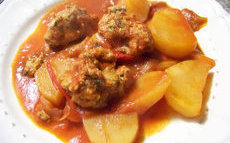 recette de tajine de boulettes de sardines aux pommes de terre, sauce rouge