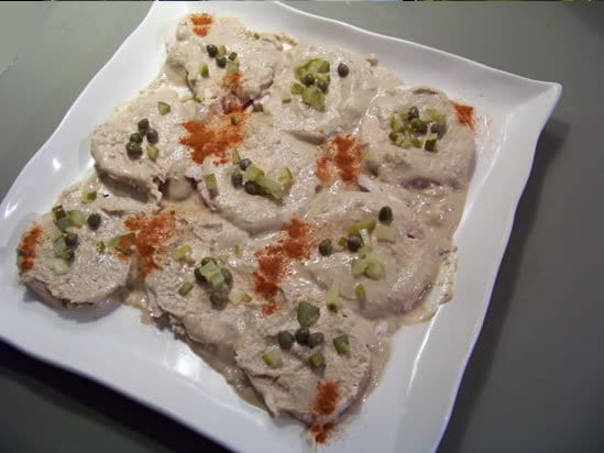 dinde en sauce au thon autre présentation