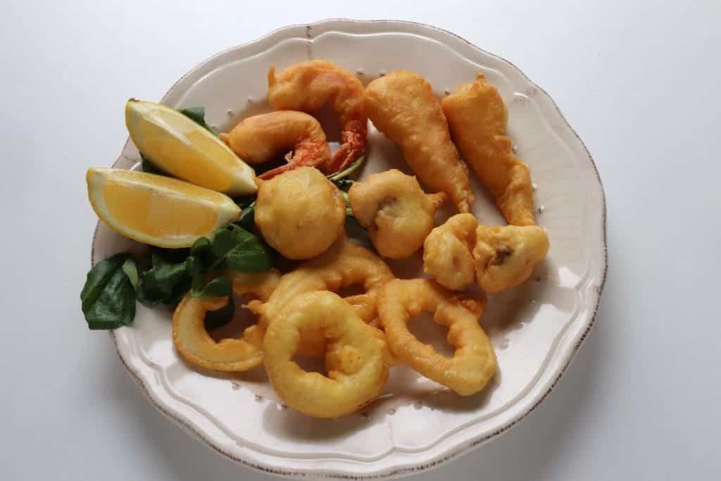 fritto misto dans une version pâte à beignets