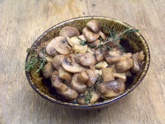 champignons au vin blanc et aux herbes