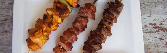 Brochettes de foie, coeur, et poulet