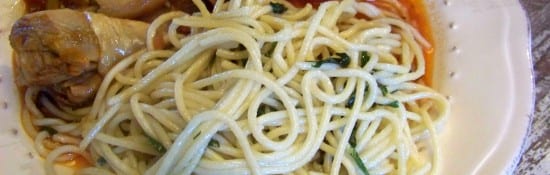 spaghetti à l'ail et au basilic